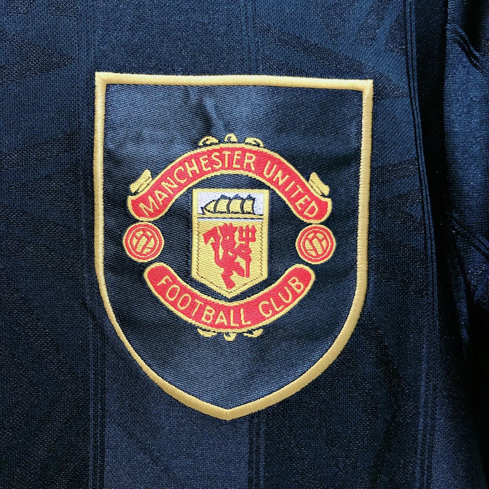 1993-94 Manchester United Away Retro Shirt