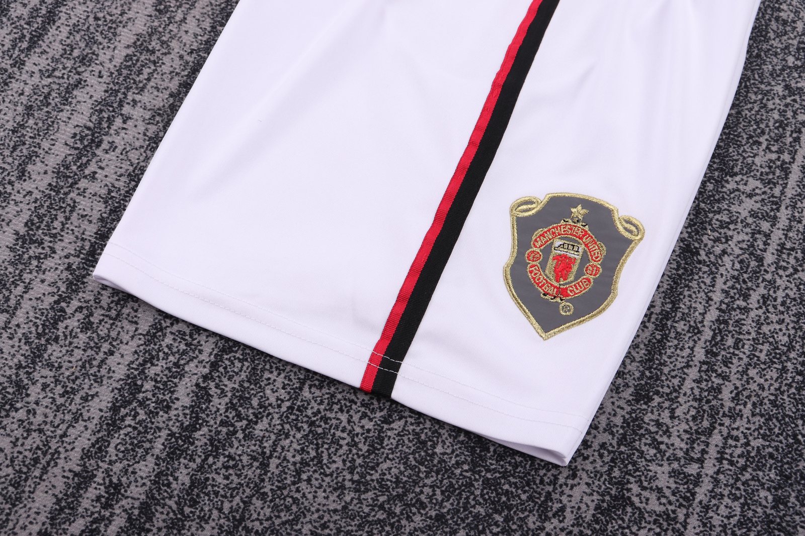 1999-00 Manchester United Home Retro Jersey - Kids