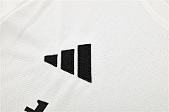 2025-26 Manchester United white short-sleeved training jersey