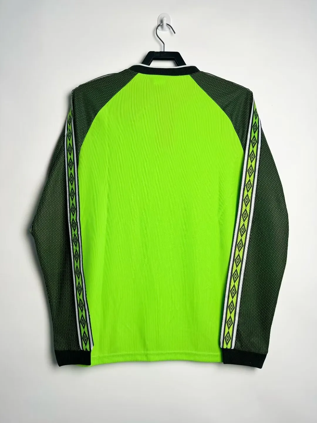1998-99 Manchester United Green Goalkeeper Long Sleeve Retro Shirt