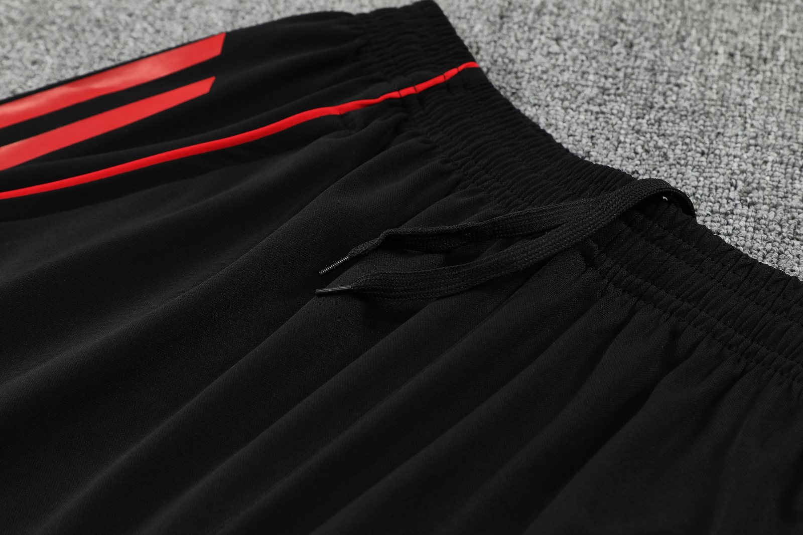 2025-26 Manchester United training vest jersey
