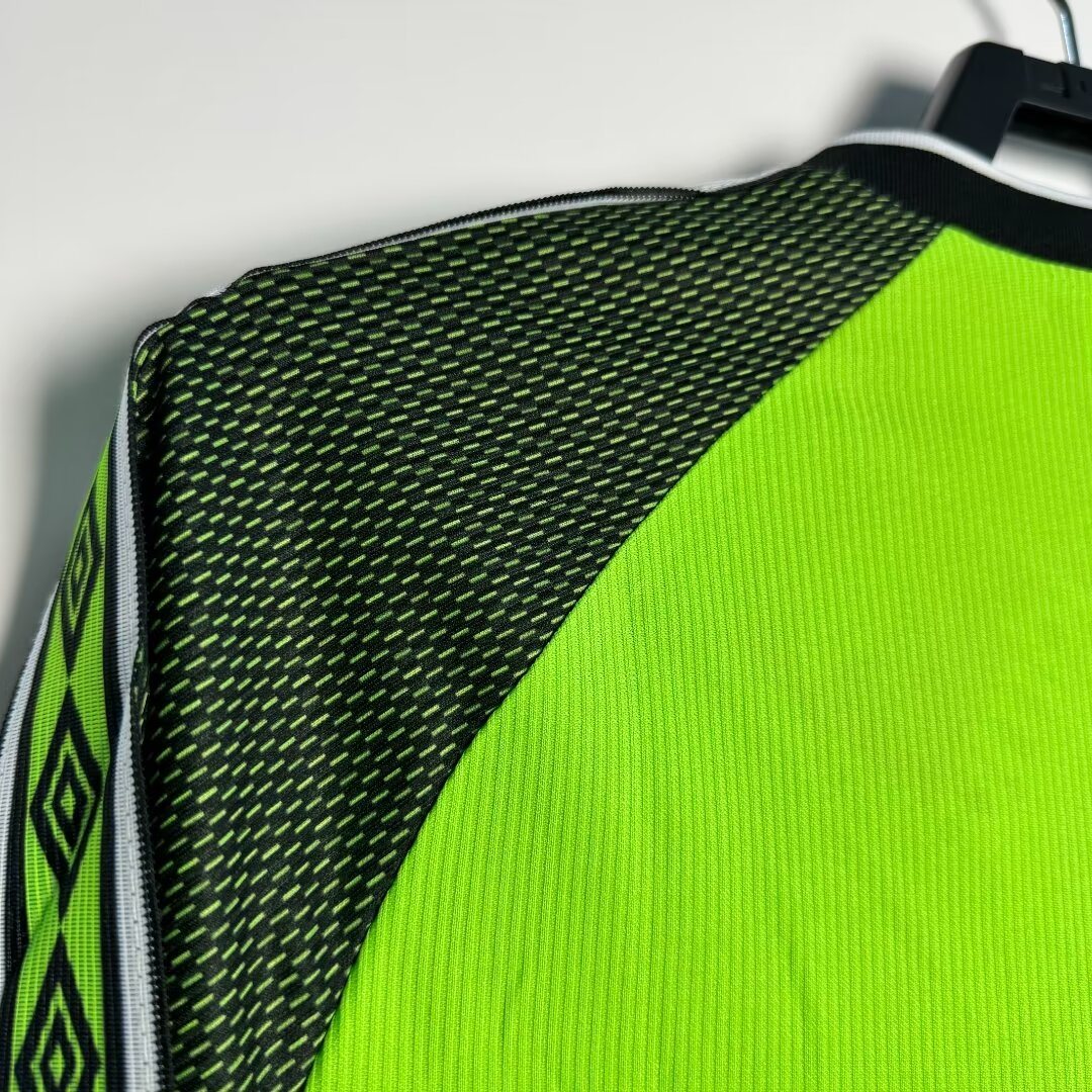 1998-99 Manchester United Green Goalkeeper Long Sleeve Retro Shirt