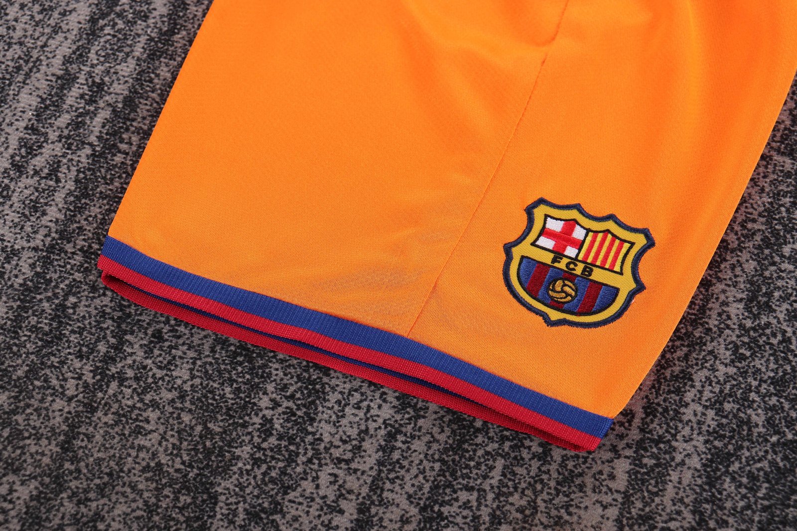 2006-07 Barcelona Away Retro Jersey - Kids