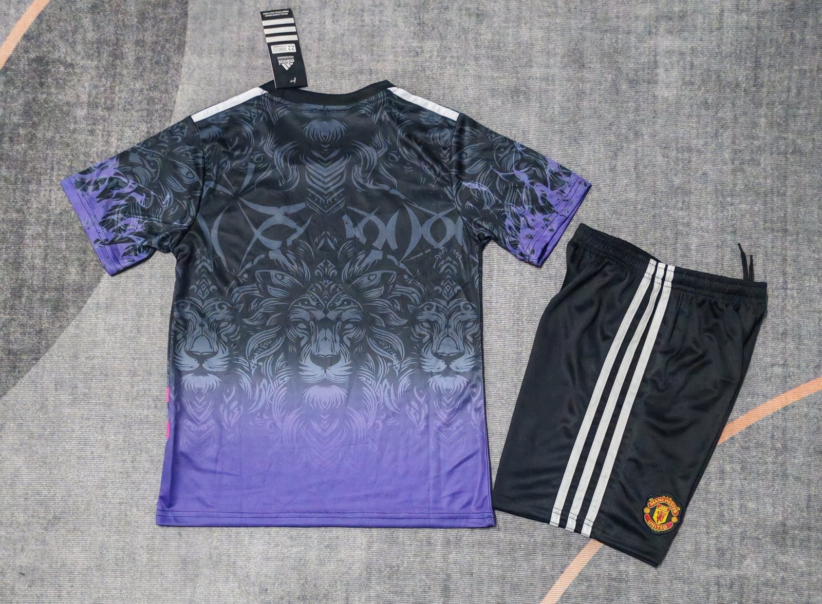 2025-26 Manchester United Training Jersey – Kids'