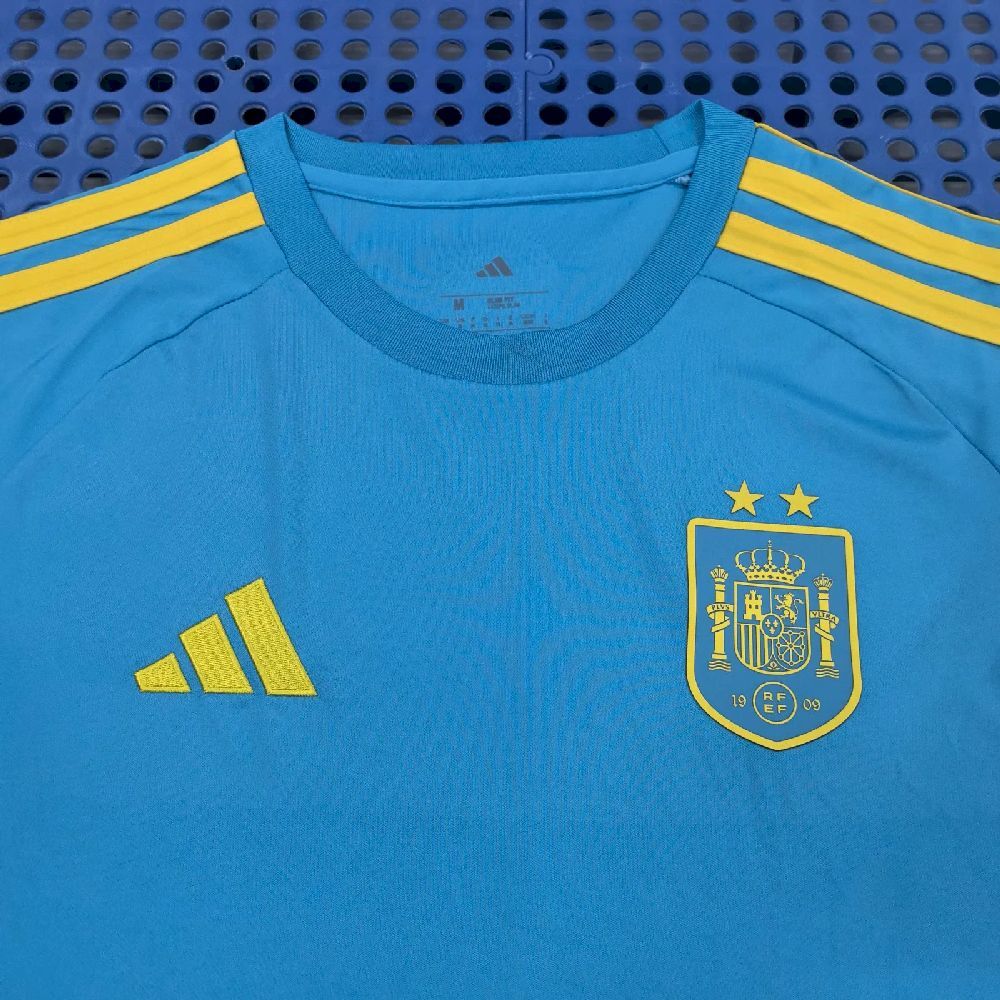 2026-27 Spain Training Jersey – Fan Version