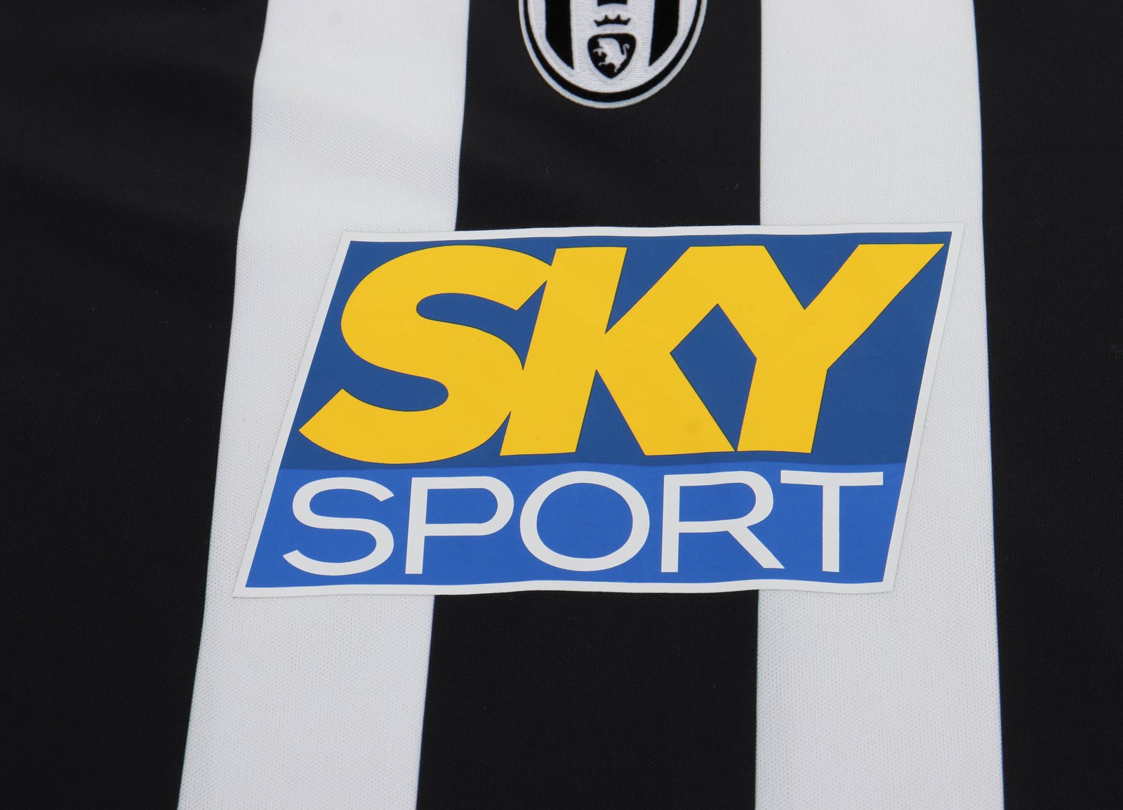 2004-05 Juventus Home Retro Jersey - Children's
