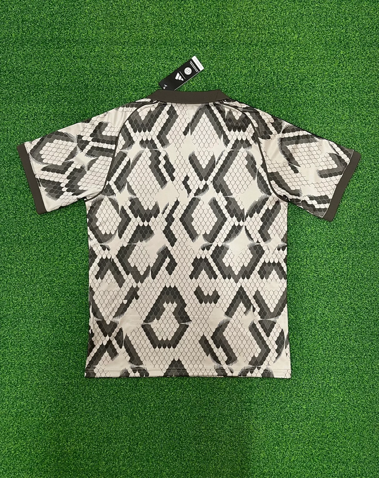 2025-26 Bayern Munich co-branded jersey
