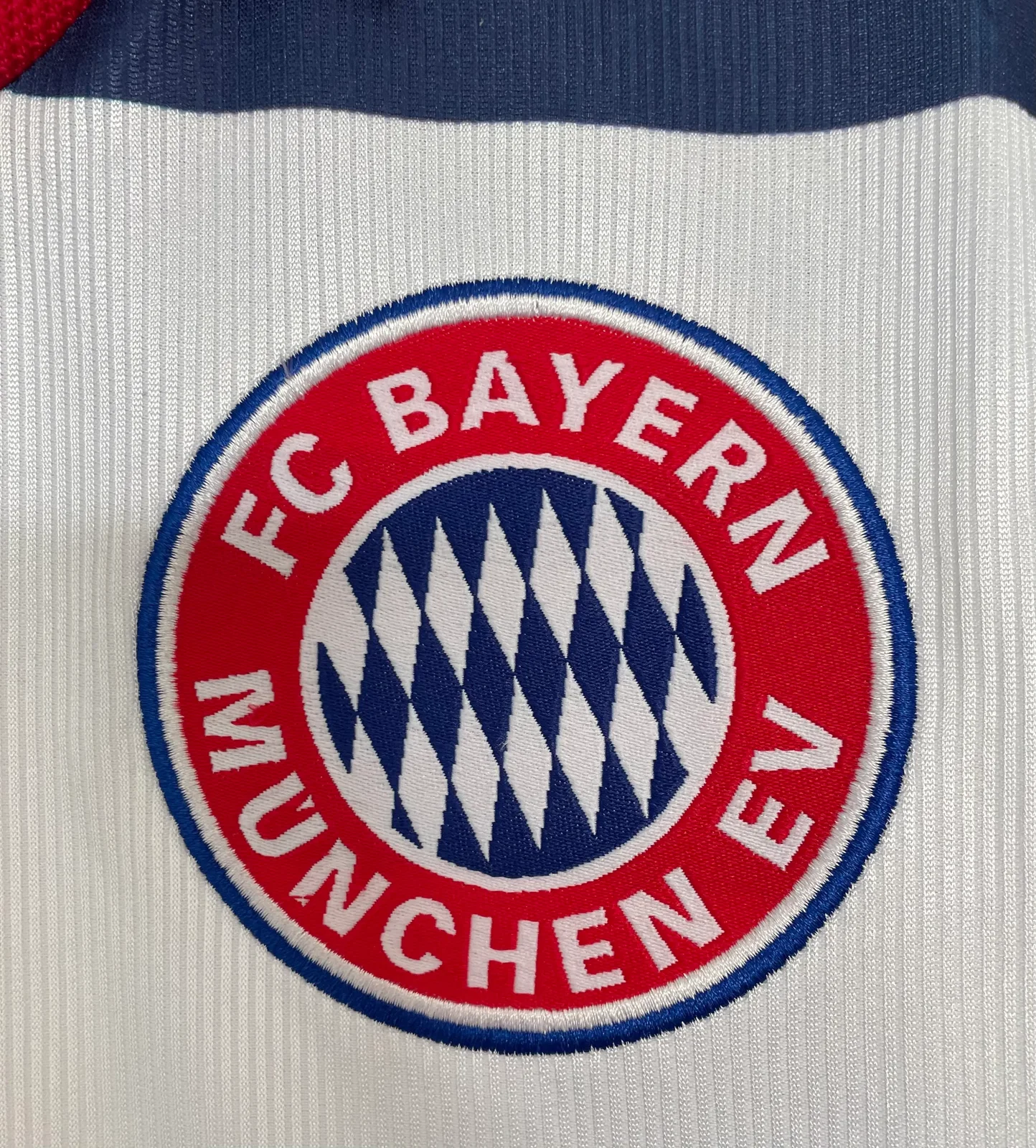 1998-00 Bayern away retro jersey