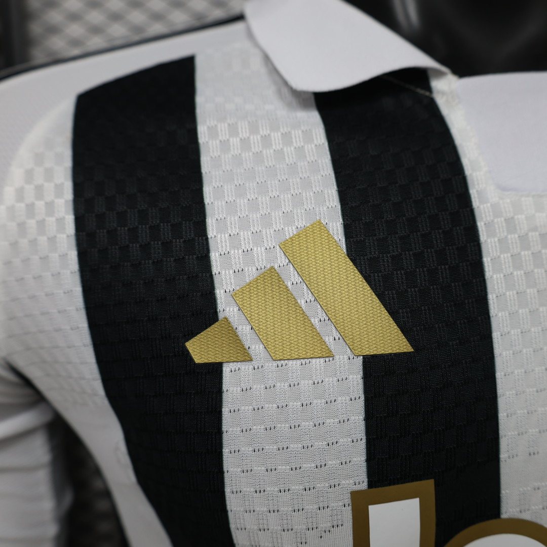 2026-27 Juventus Home Long-Sleeve Jersey - Player Version