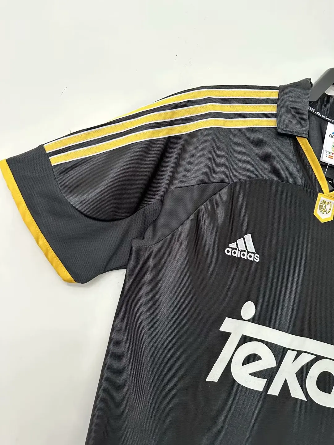 1999-01 Real Madrid Away Retro Jersey
