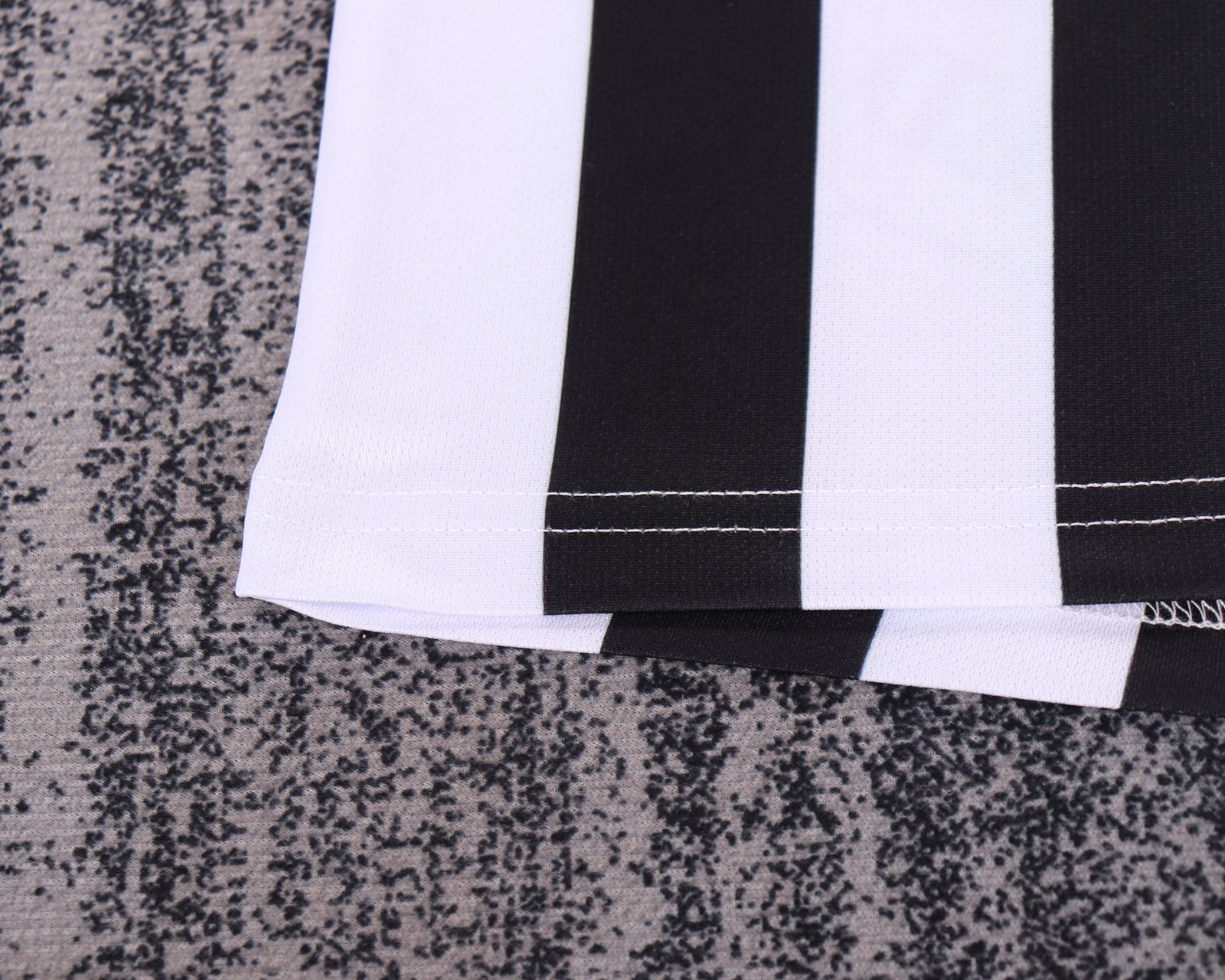 1997-99 Newcastle United Home Retro Jersey - Kids