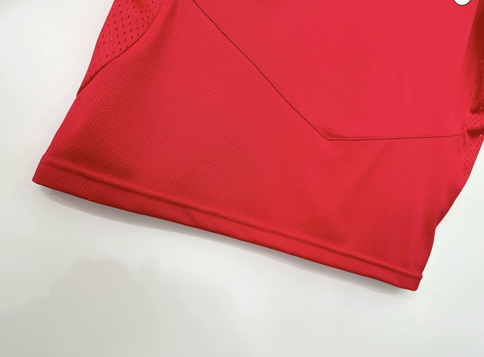 2005-06 Manchester United Home Retro Shirt
