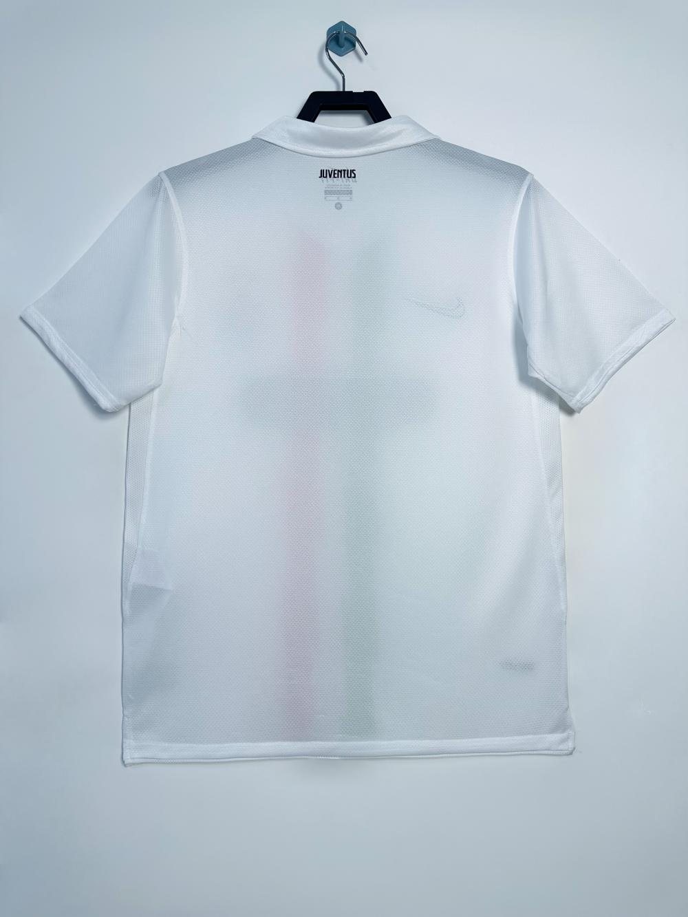 2010-11 Juventus Away Retro Jersey