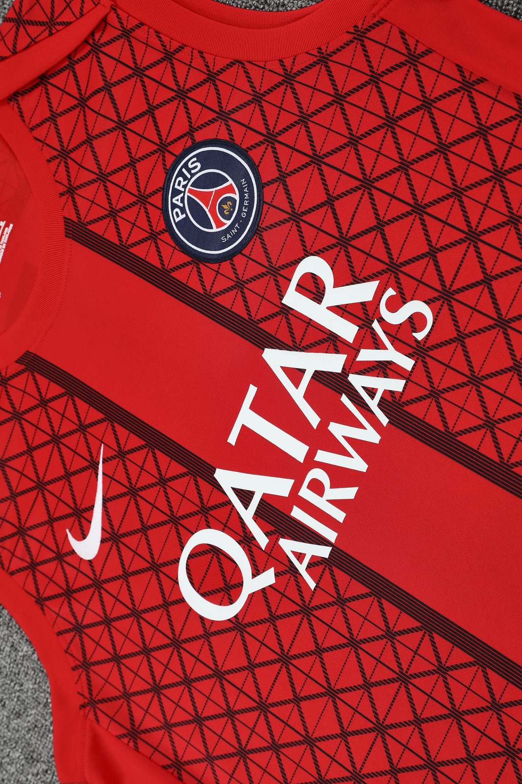 2025-26 Paris Saint-Germain training vest jersey
