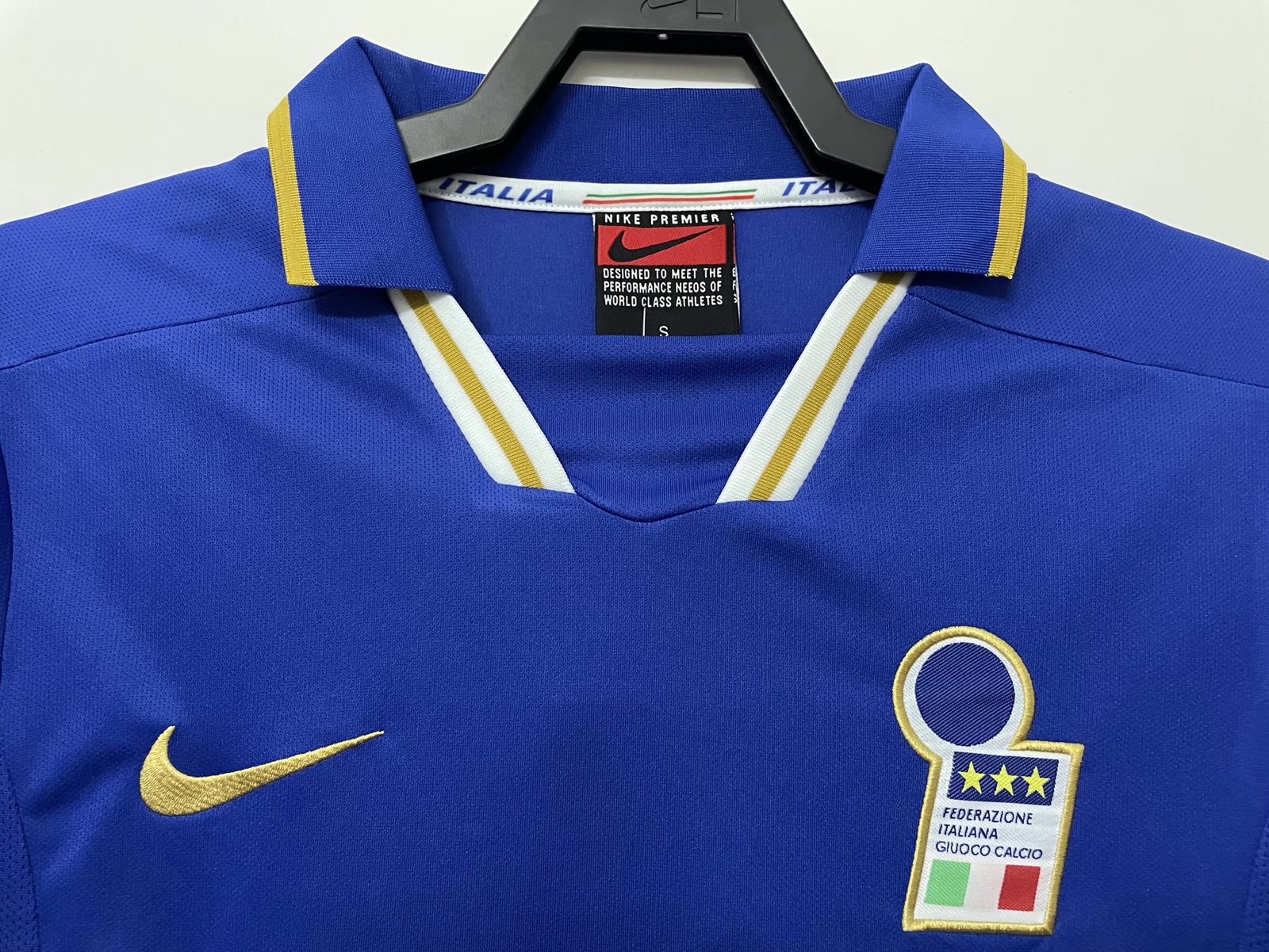 1996 Italy Home Retro Jersey