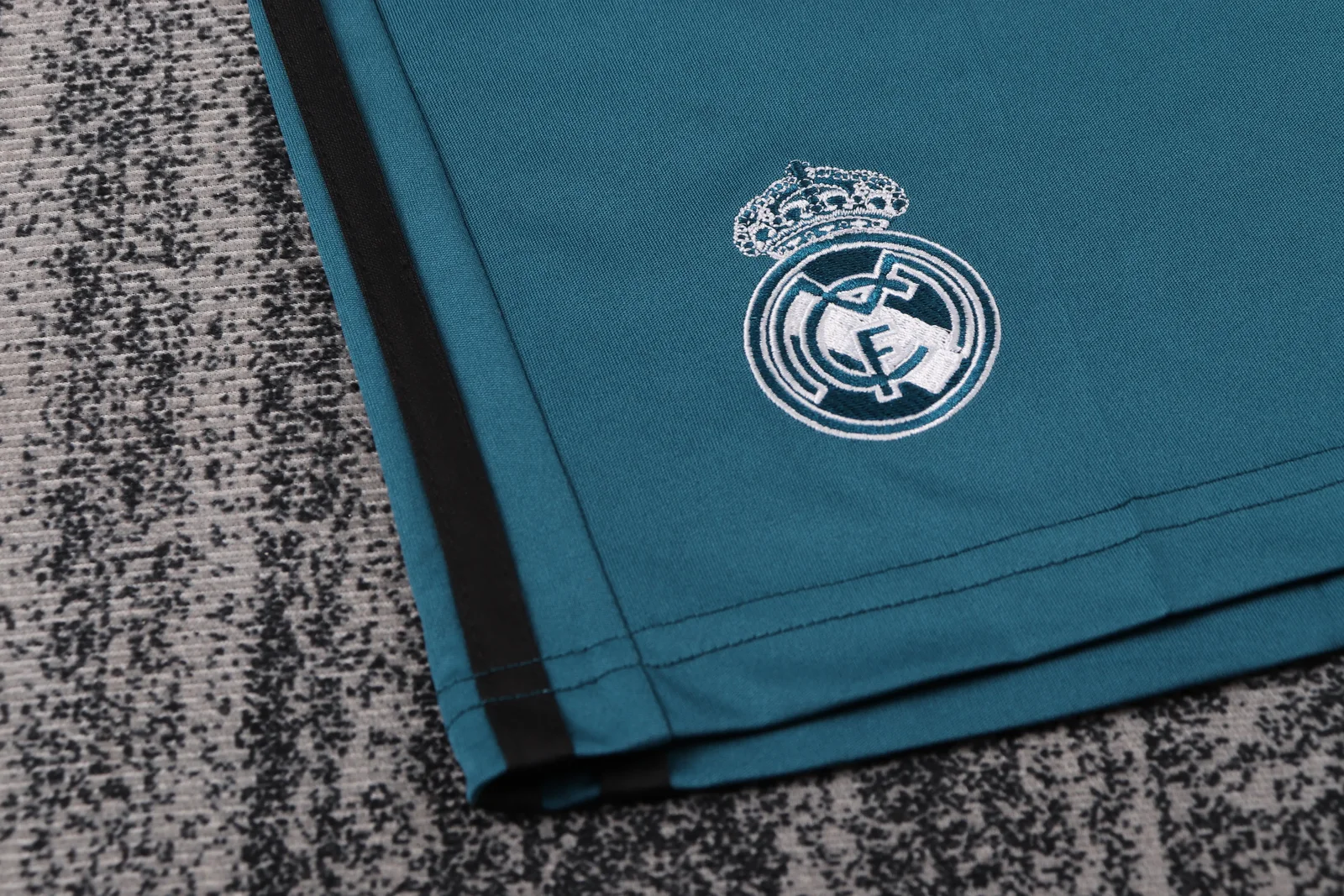 2017-18 Real Madrid Away Retro Shirt - Kids Sizes
