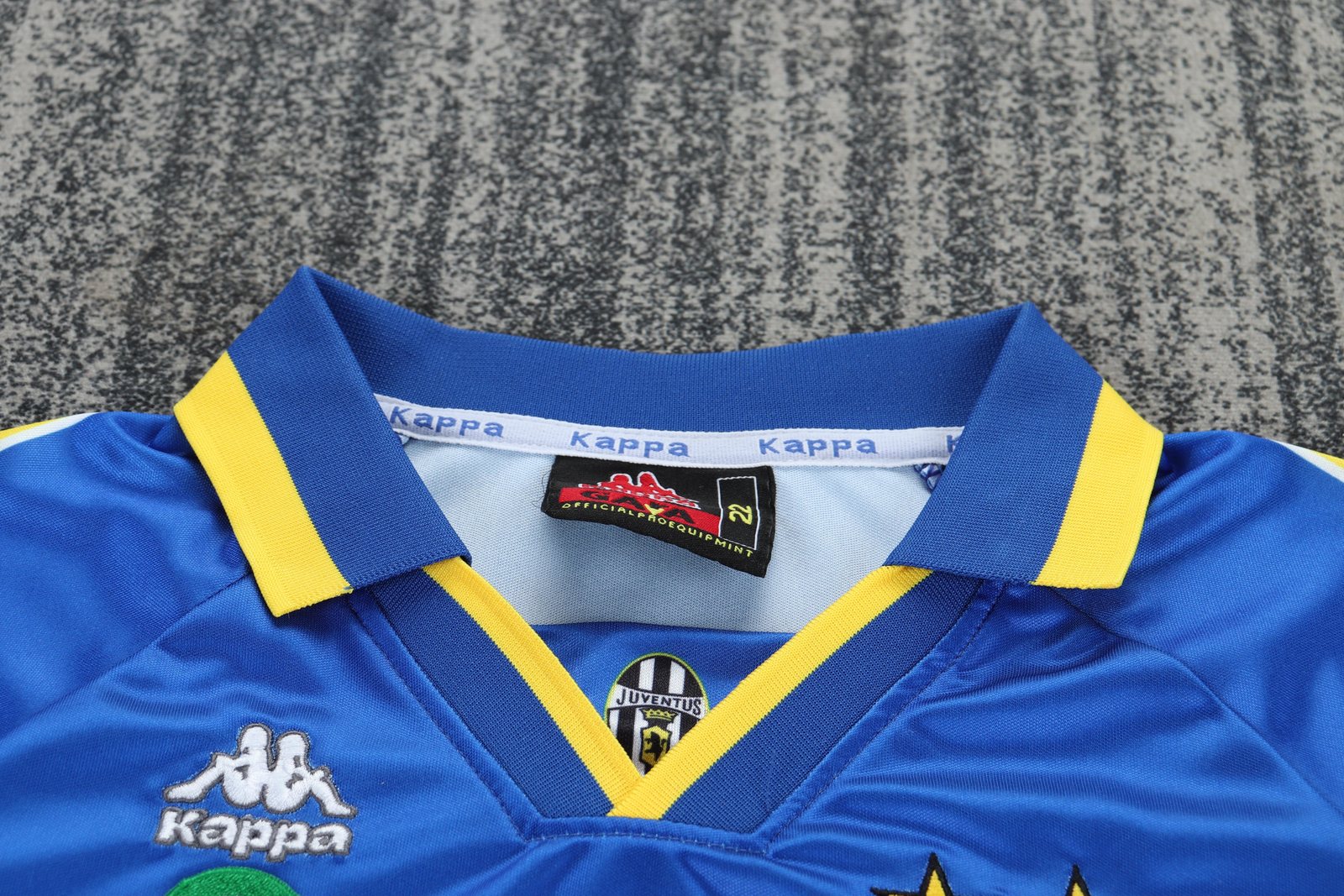 1995-96 Juventus Away Retro Jersey - Children's Size