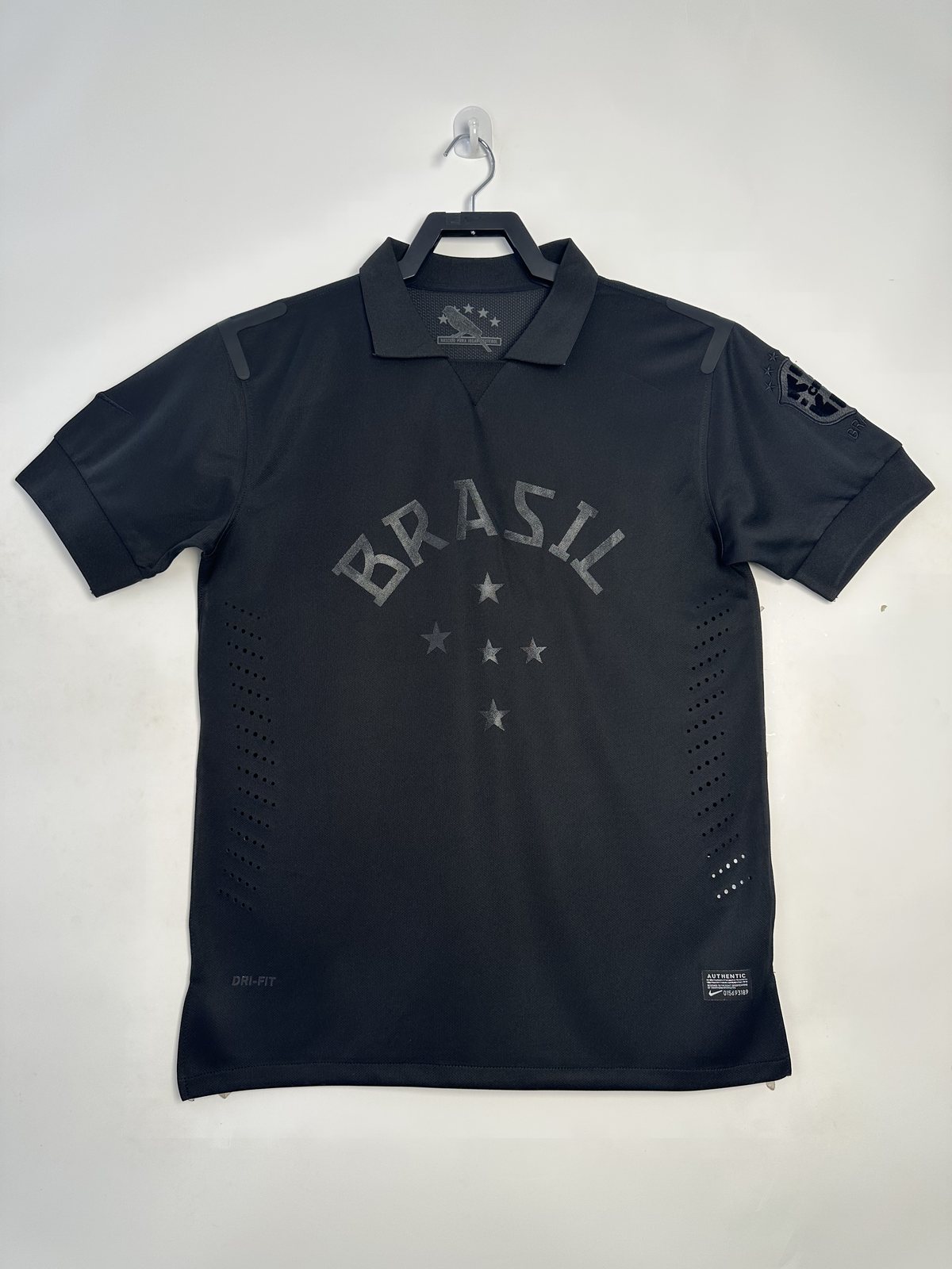 2013-14 Brazil Retro Black Jersey