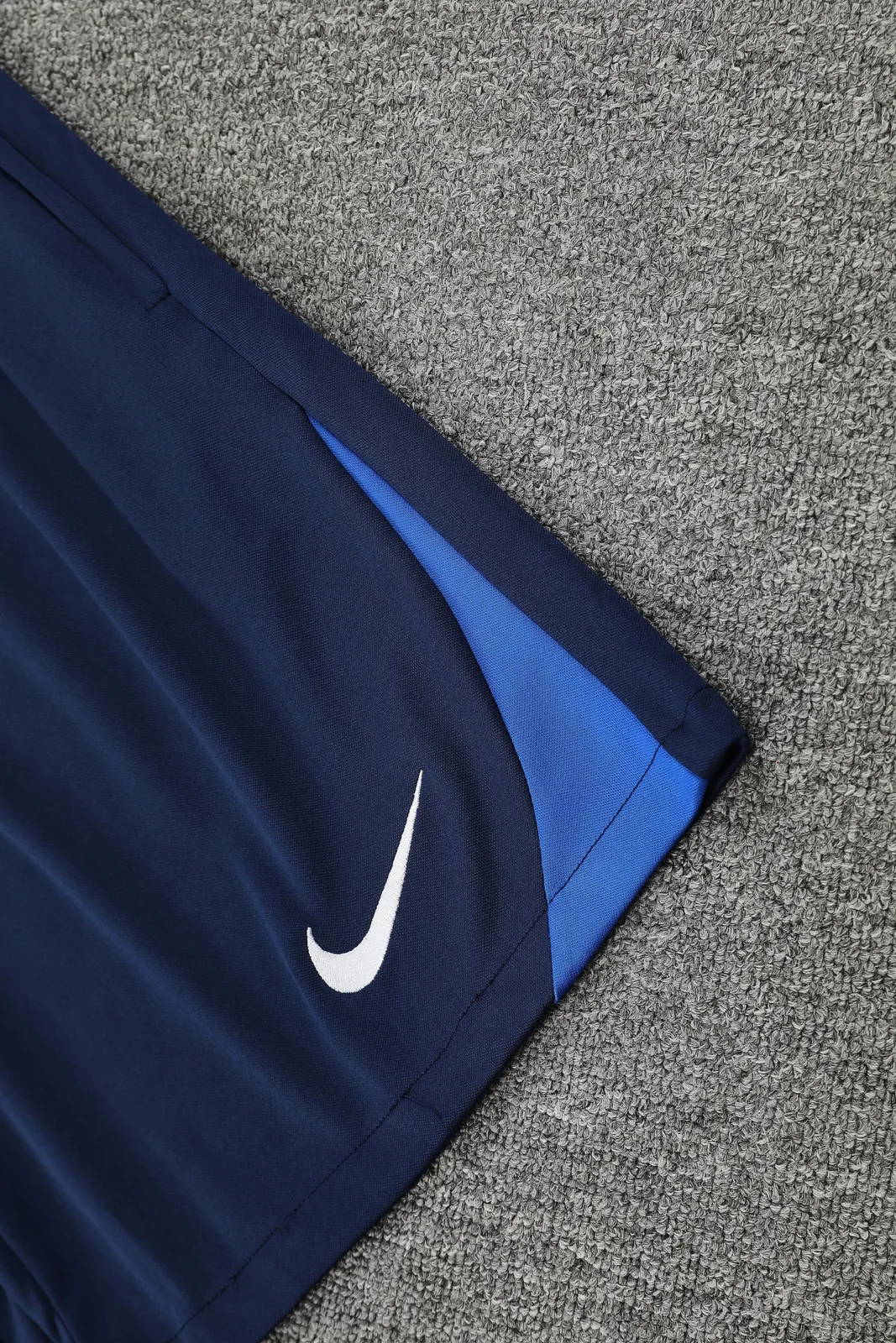 2025-26 Paris Saint-Germain training vest jersey