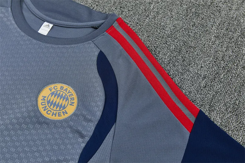 2026-27 Bayern Munich Dark Grey Short-Sleeve Training Jersey