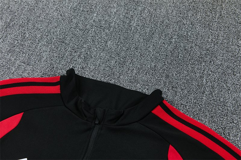 2026-27 Manchester United Black Half-Zip Training Kit