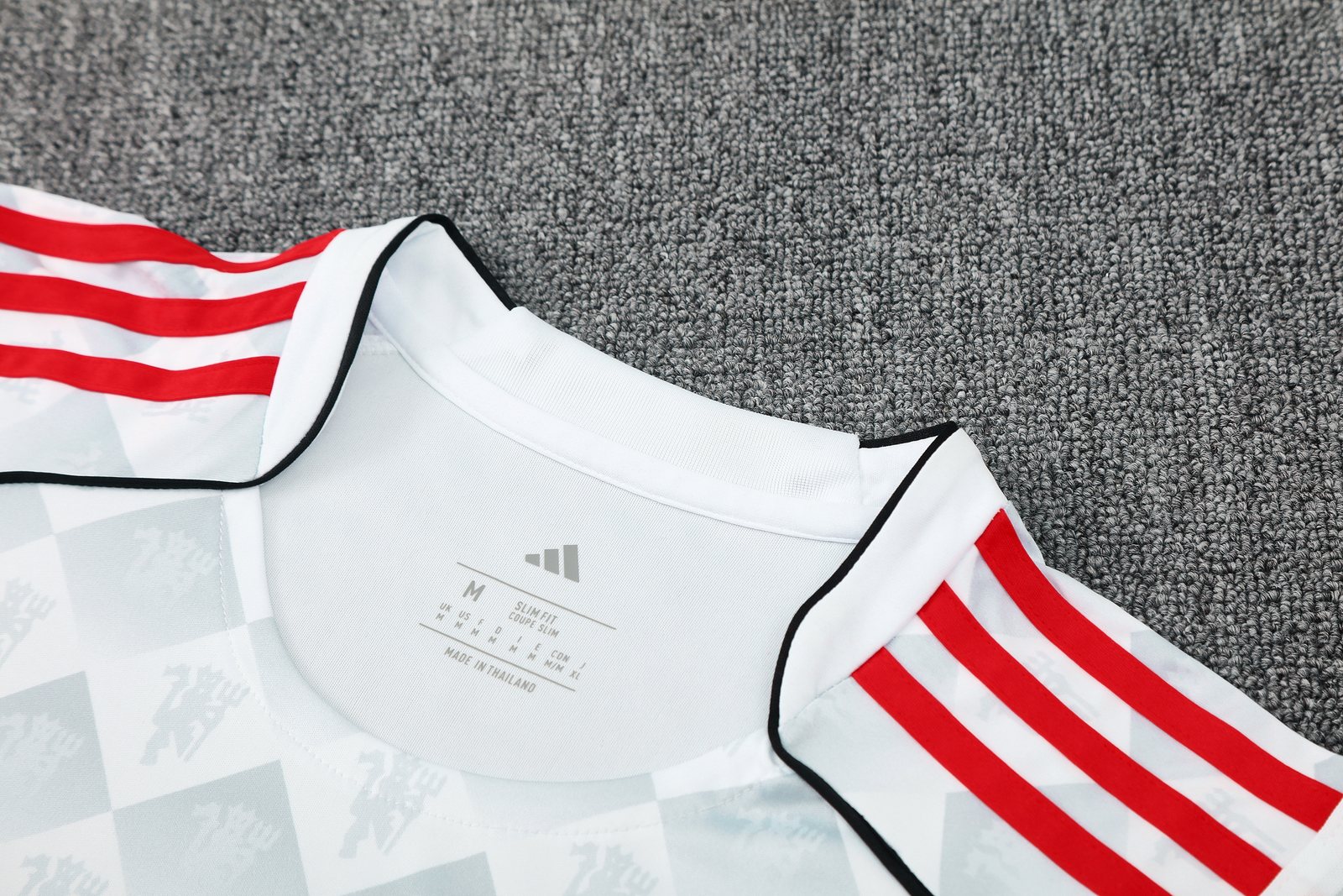 2025-26 Manchester United training vest jersey