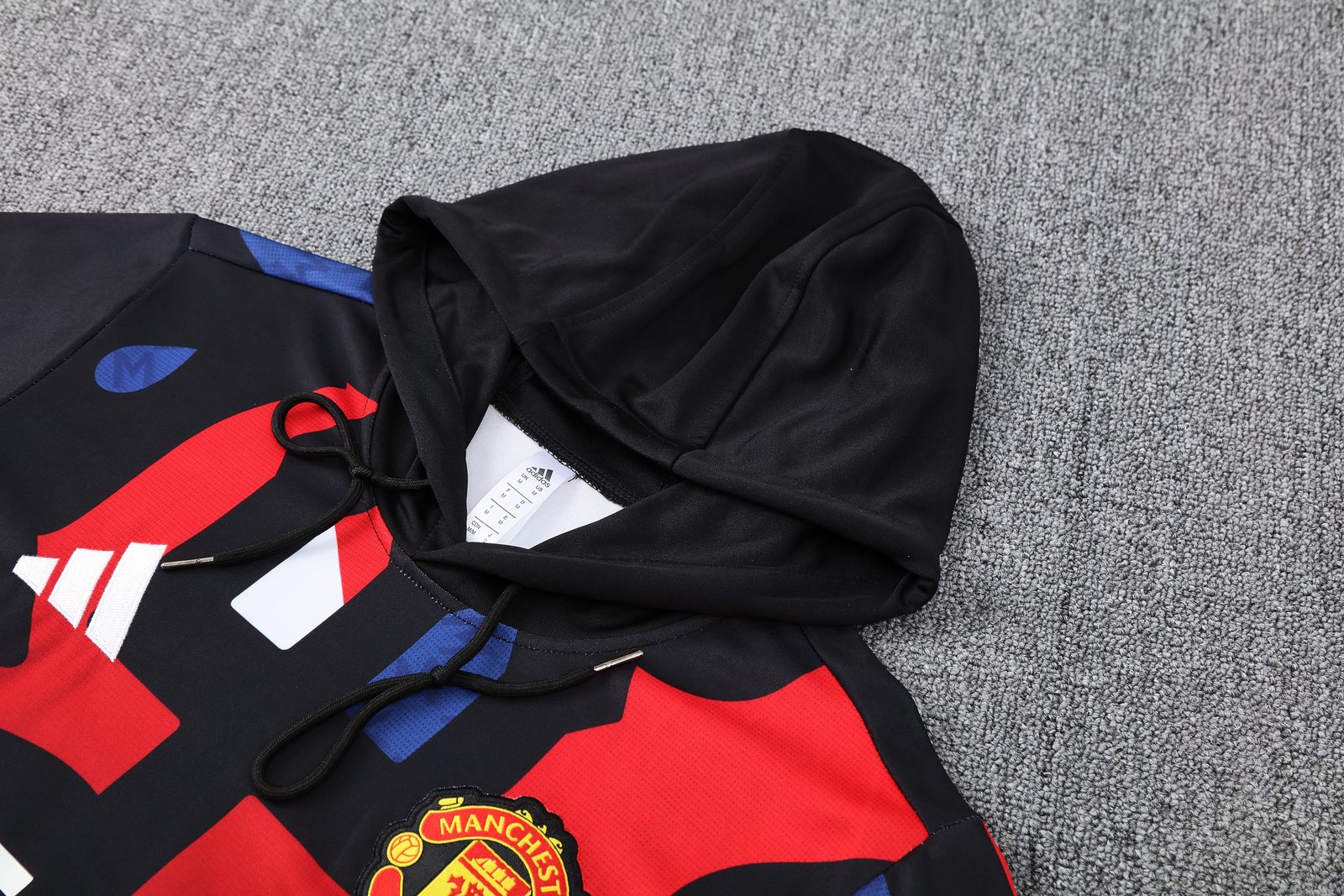 2025-26 Manchester United training hooded jersey