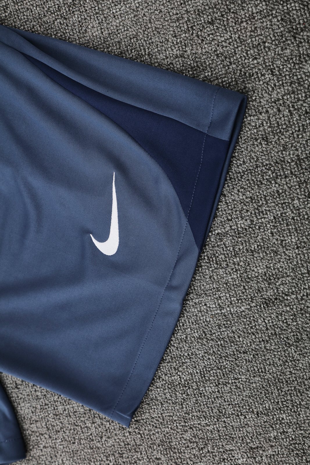 2025-26 Paris Saint-Germain training vest jersey