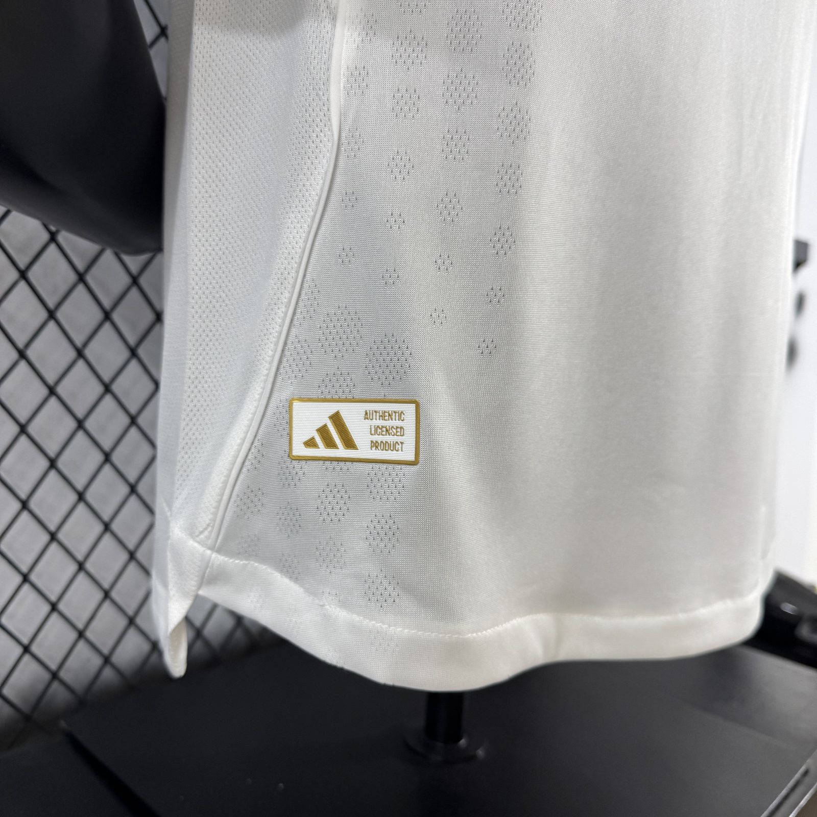 2025-26 Leeds United Home Shirt – Player Version
