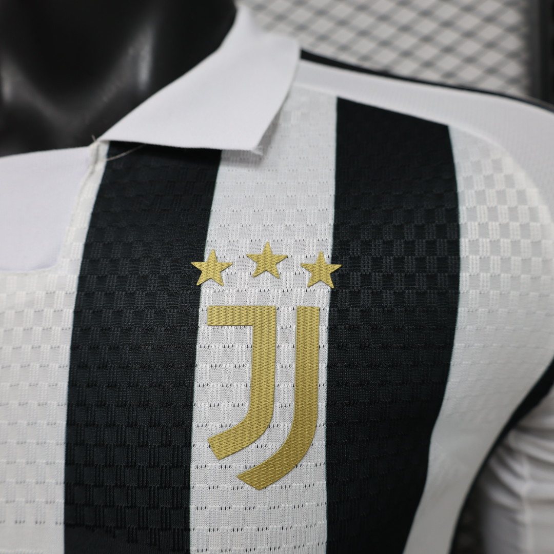 2026-27 Juventus Home Long-Sleeve Jersey - Player Version