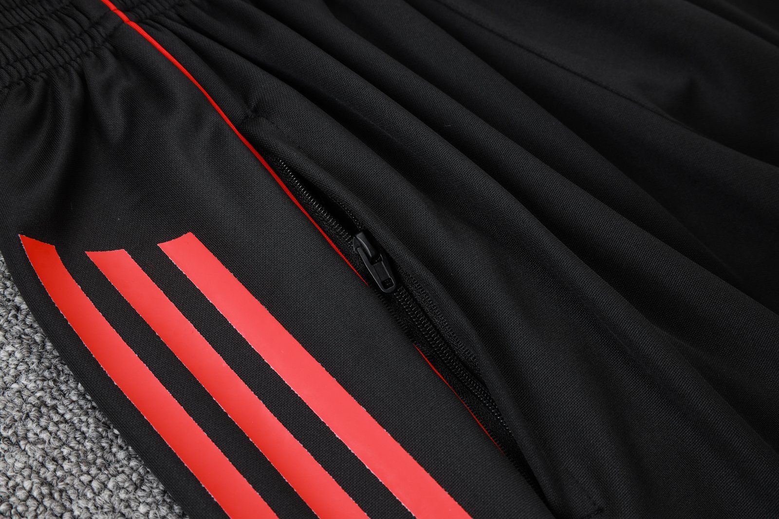 2025-26 season Bayern Munich black short-sleeved training kit