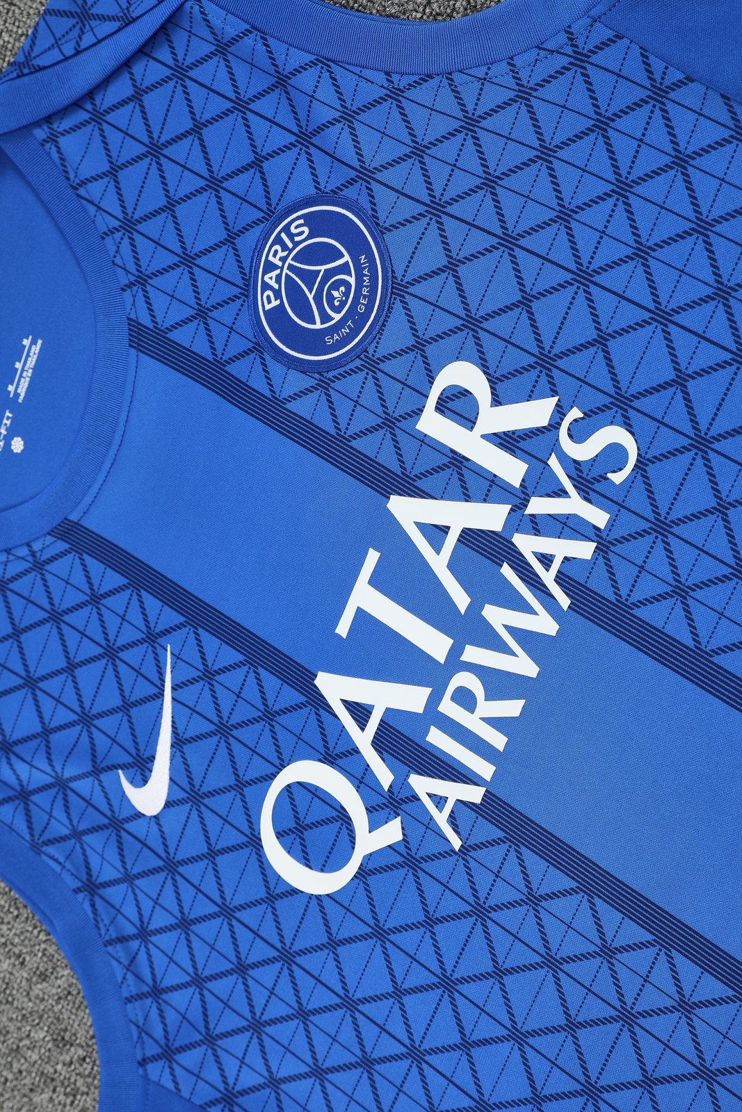 2025-26 Paris Saint-Germain training vest jersey