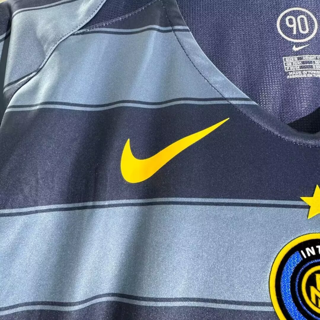2004-05 Inter Milan Second Away Retro Jersey