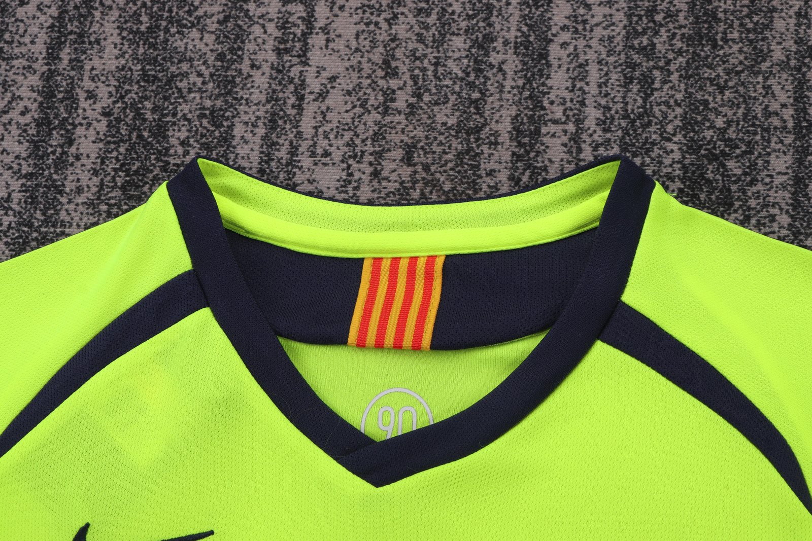 2005-06 Barcelona Away Retro Jersey - Kids