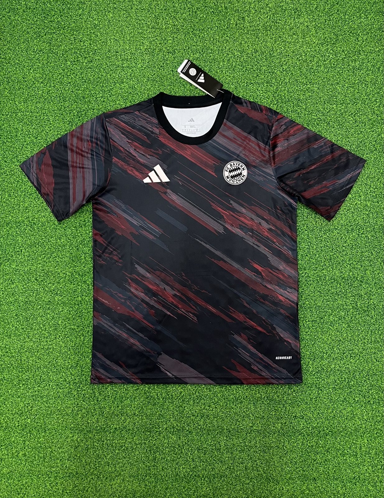 2025-26 Bayern training jersey