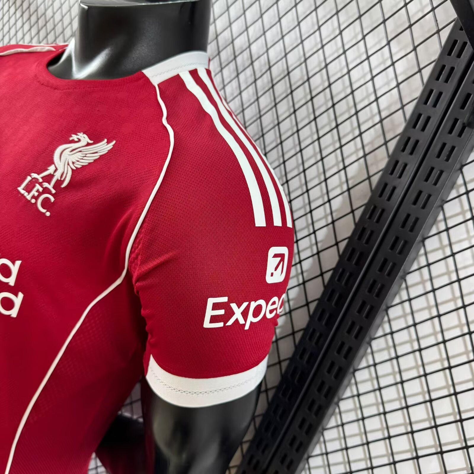 2025-26 Liverpool Home Shirt - Player Edition