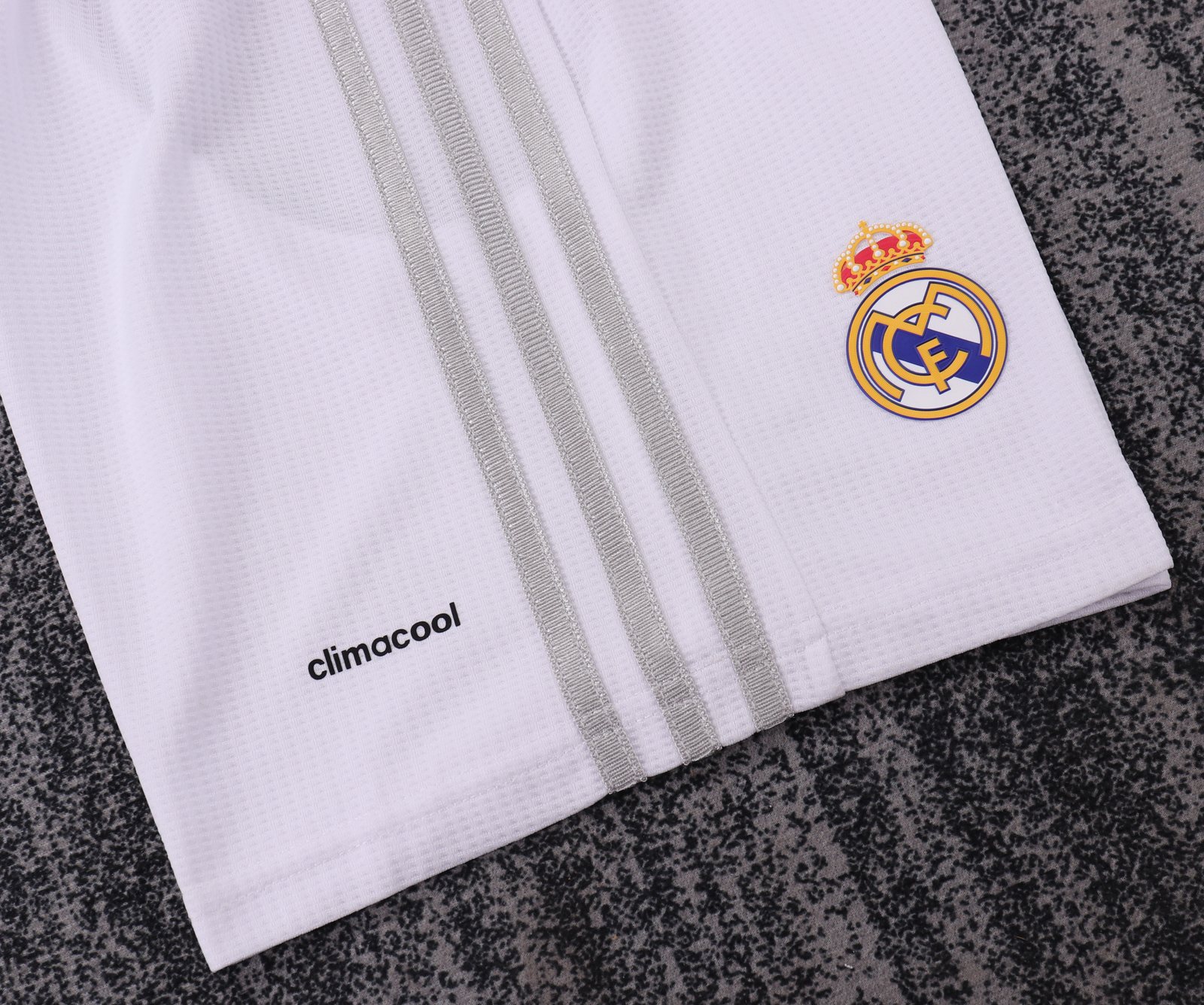 2015-16 Real Madrid Home Retro Shirt - Kids Sizes