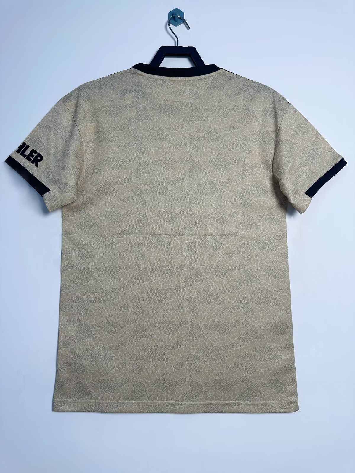 2019–20 Manchester United Retro Away Kit