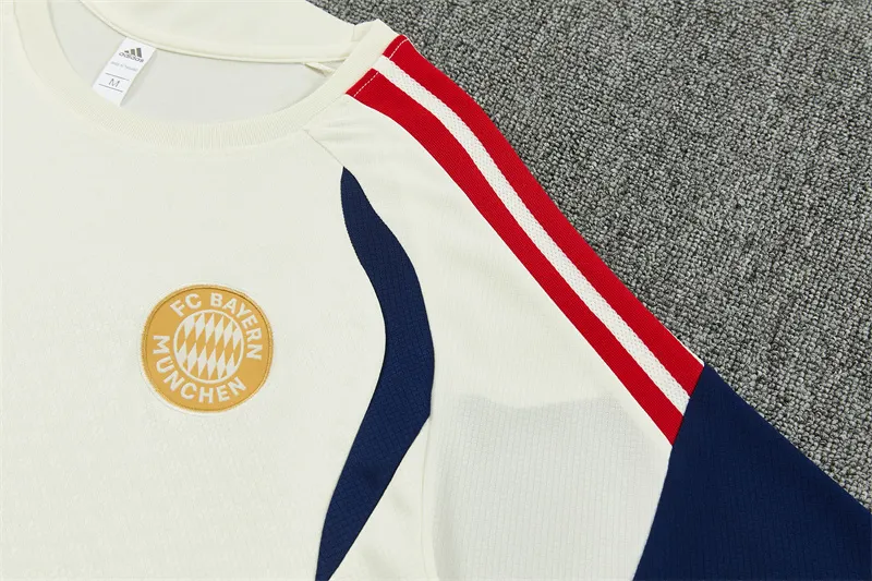 2026-27 Bayern Munich Beige Short-Sleeve Training Jersey