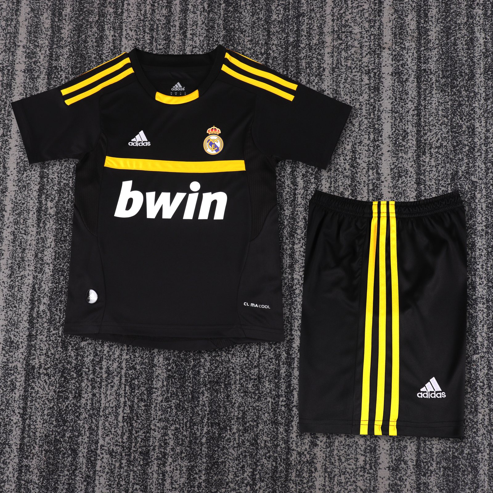 2011-12 Real Madrid Goalkeeper Retro Black Shirt - Kids