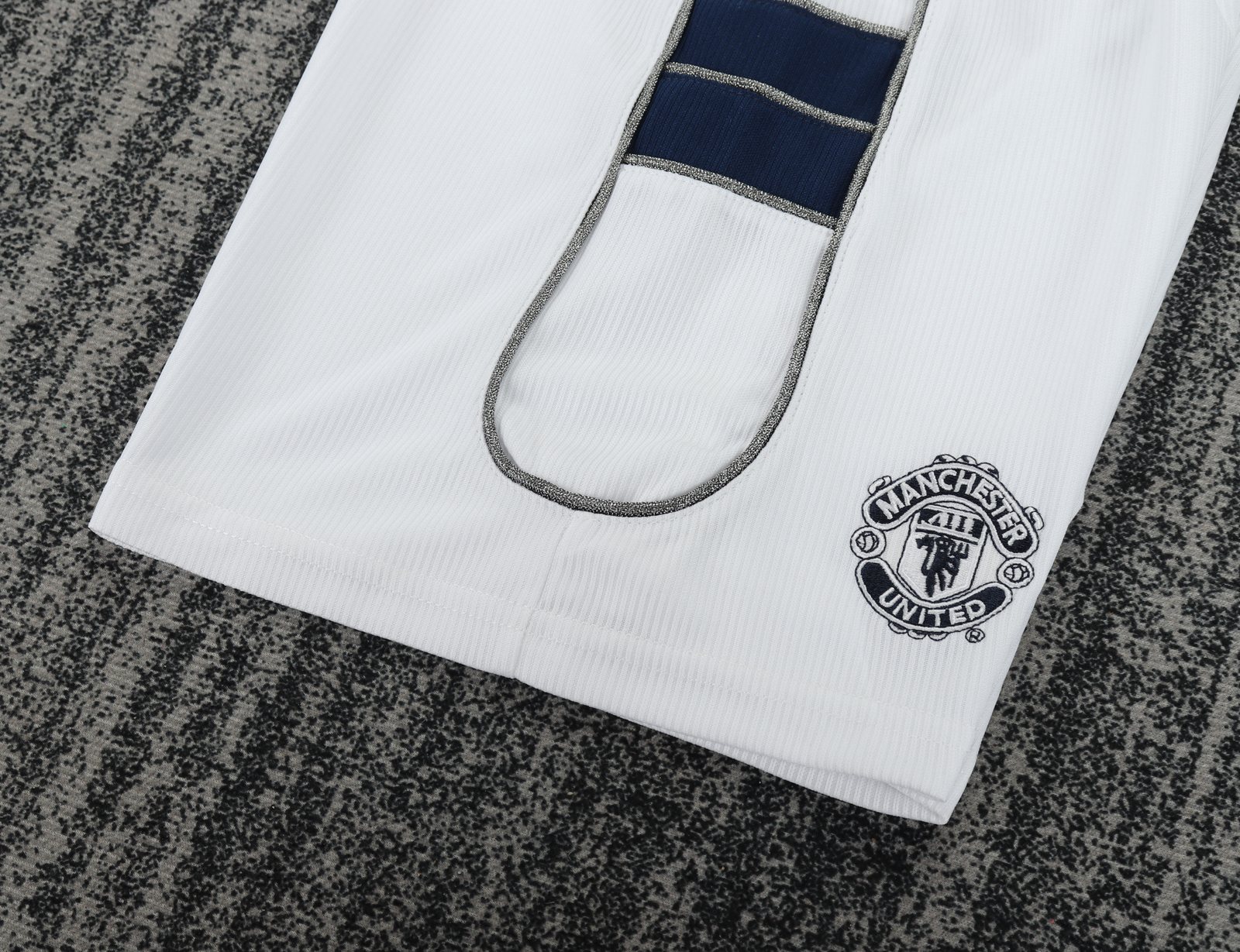 2000-01 Manchester United Away Retro Jersey - Kids