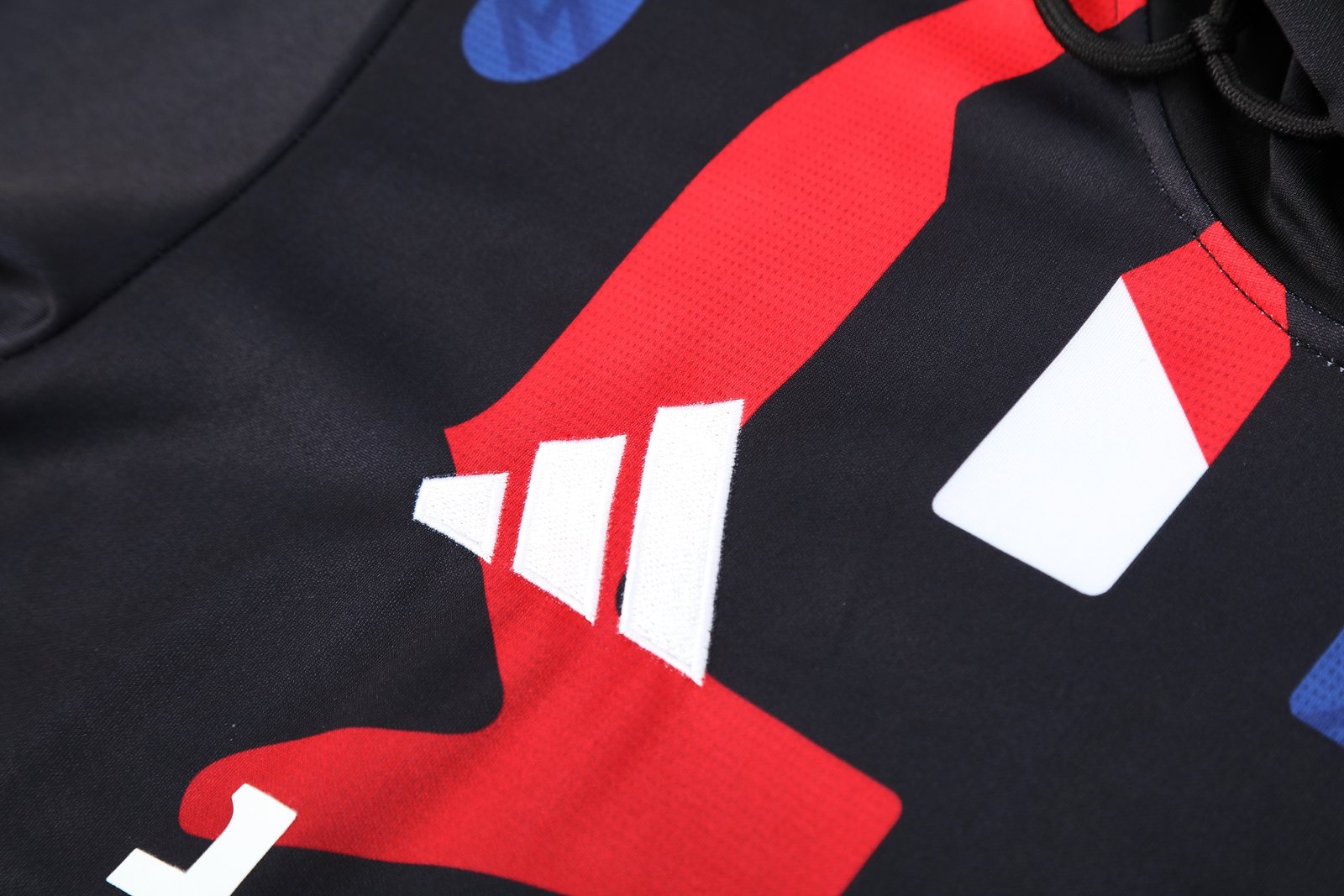 2025-26 Manchester United training hooded jersey
