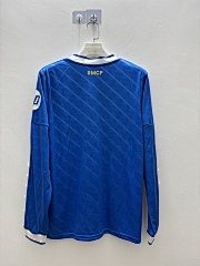 2025-26 Real Madrid second away long-sleeved jersey.