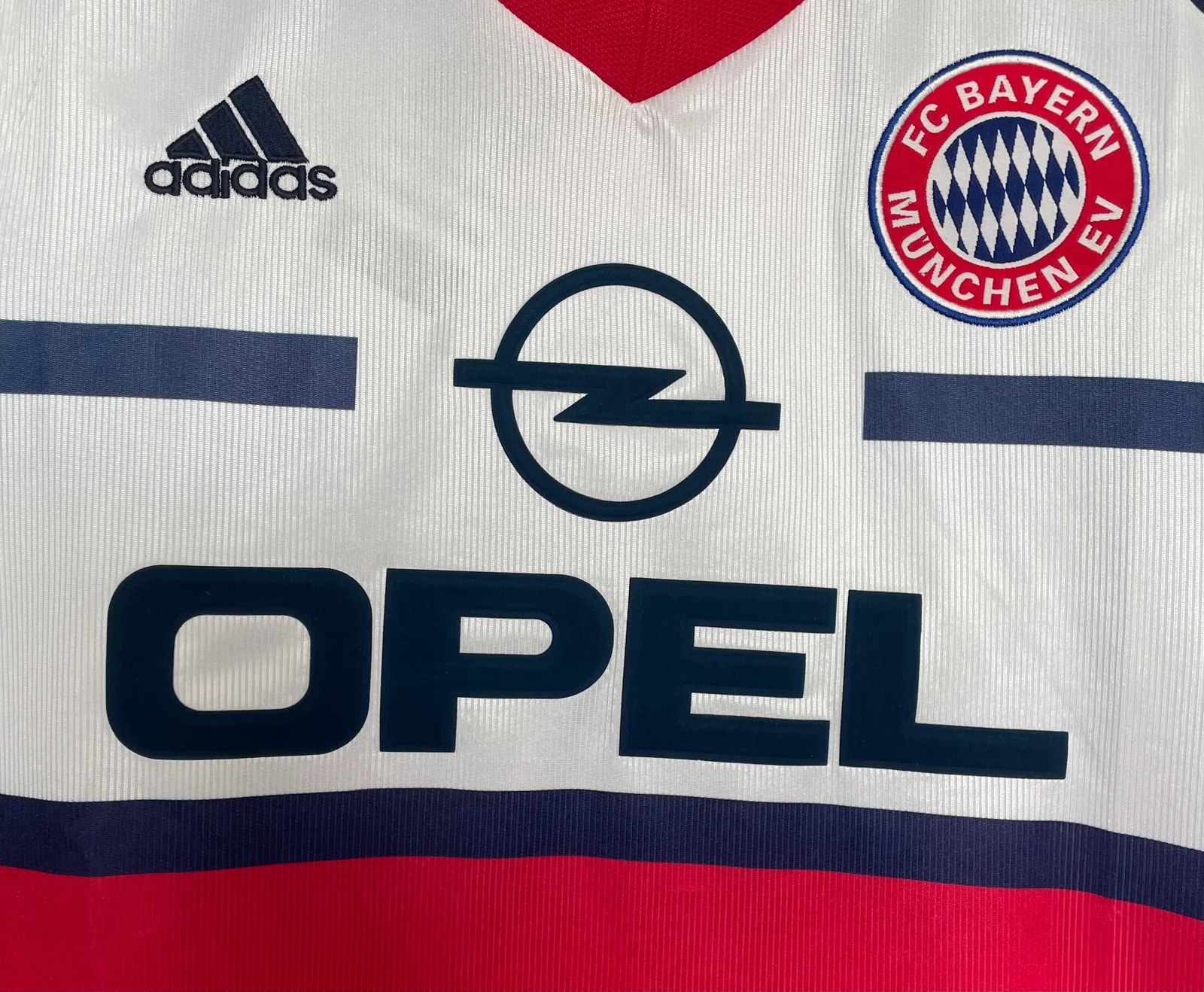 1998-00 Bayern away retro jersey