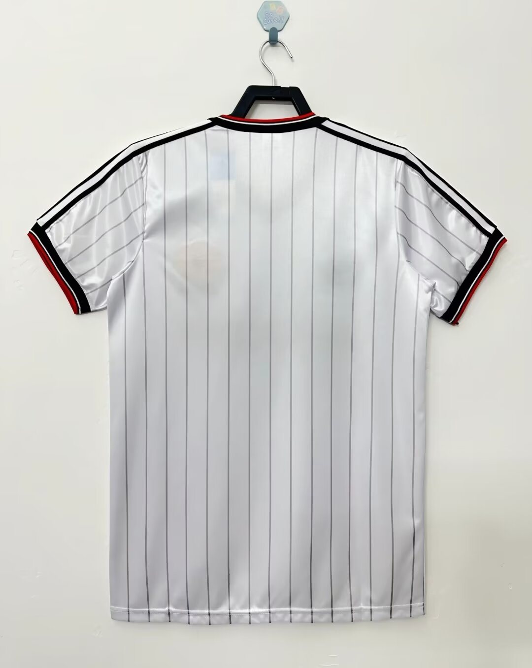 1983 Manchester United away retro jersey