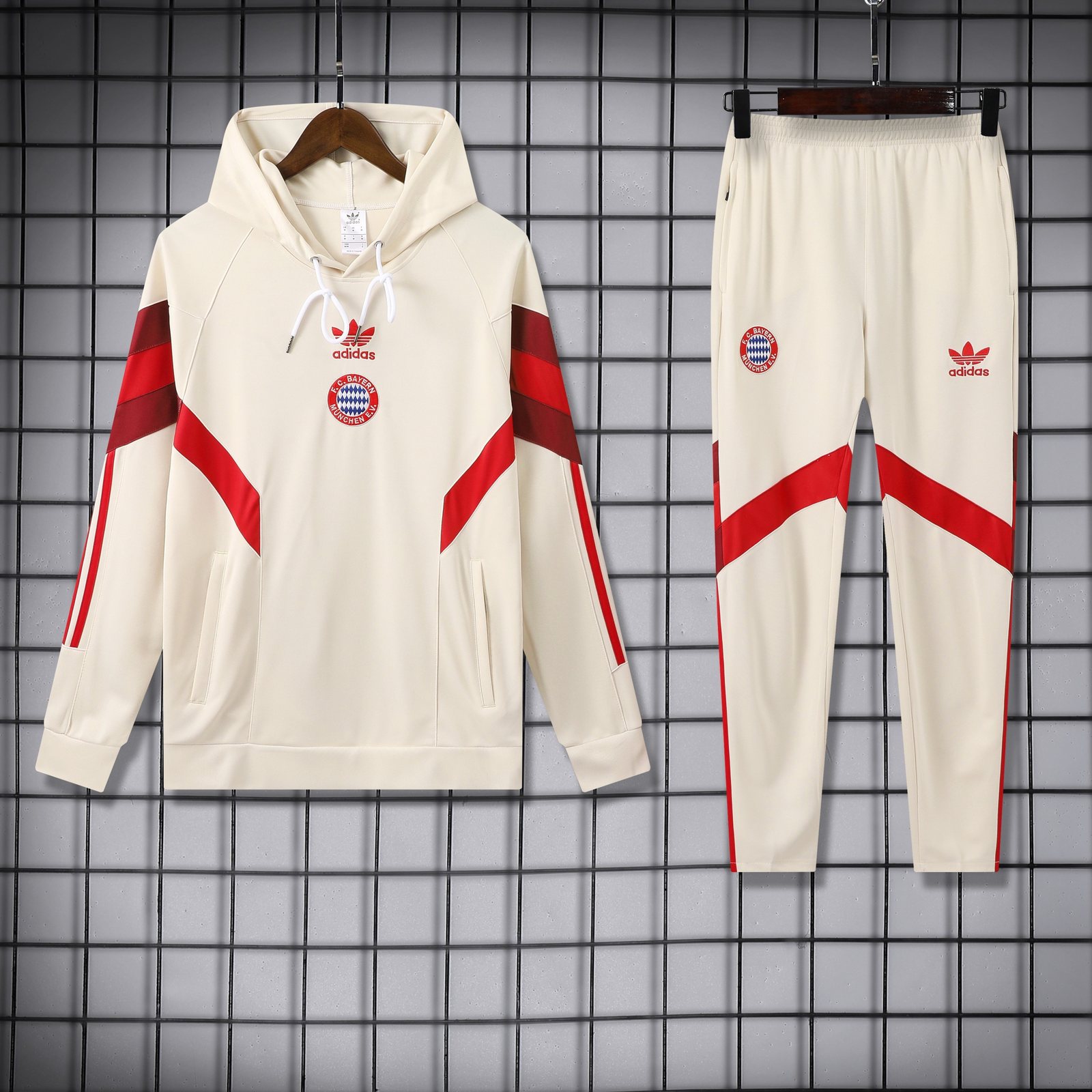2025-26 Bayern Munich off-white training hooded jersey