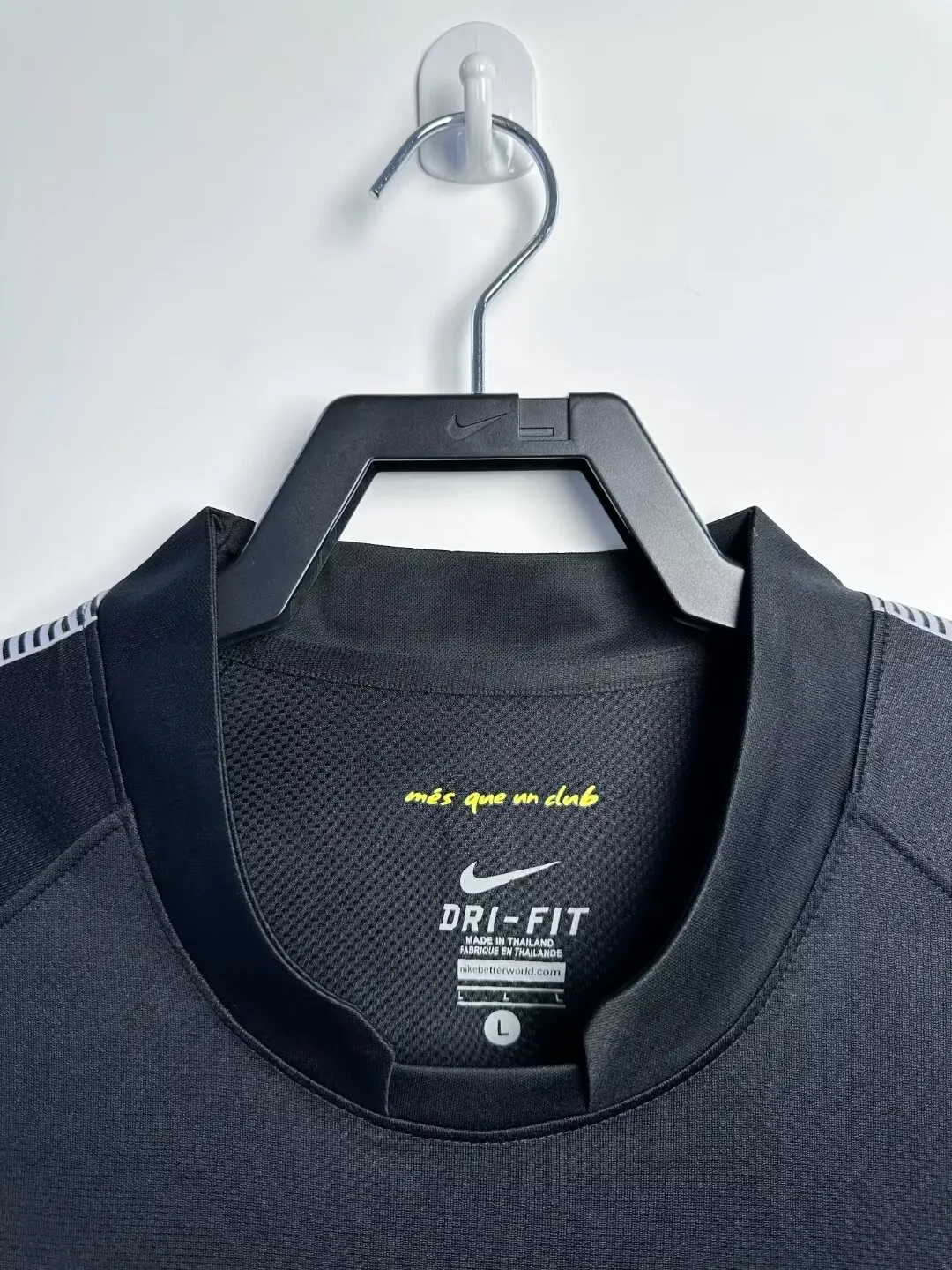 2011-12 Barcelona Away Retro Jersey