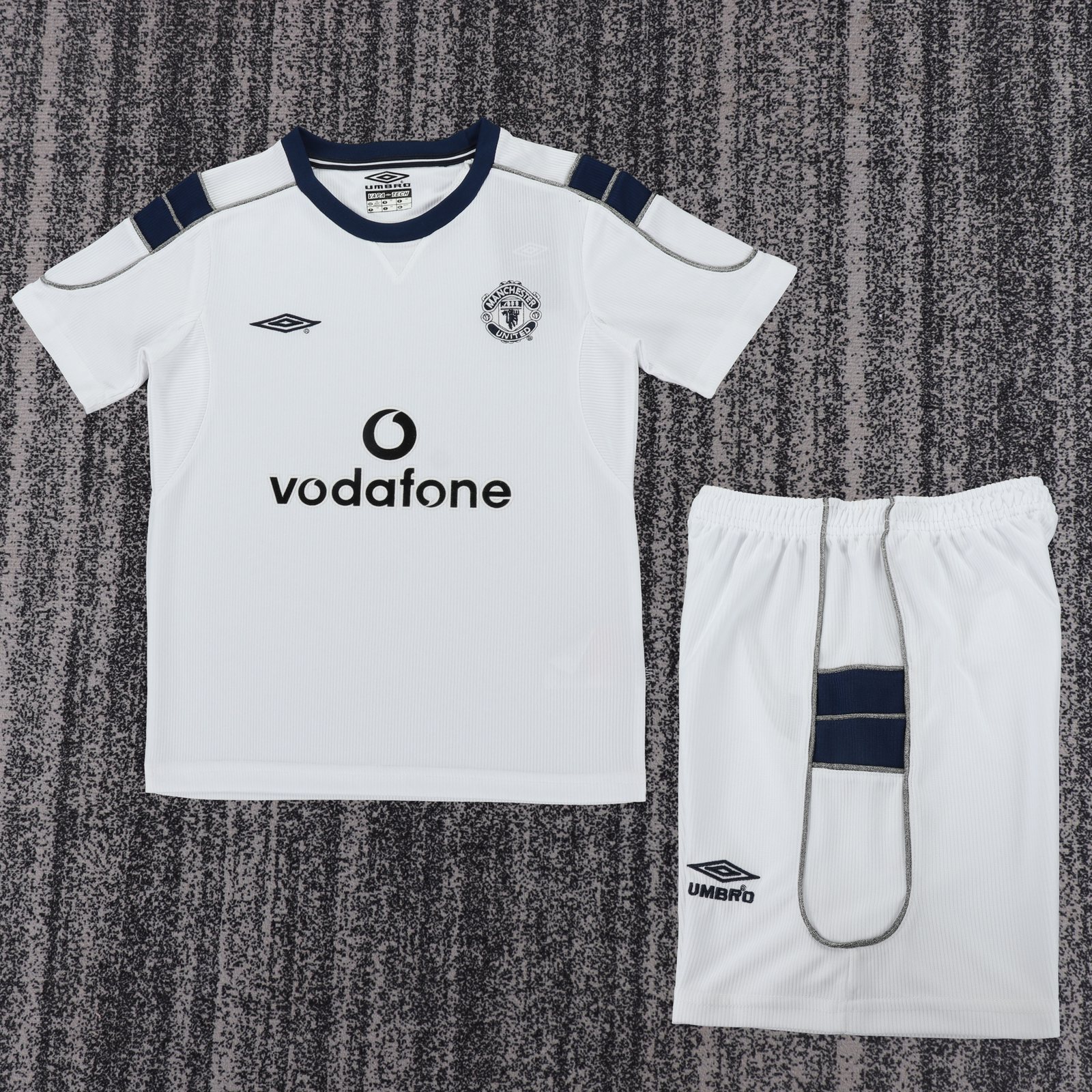 2000-01 Manchester United Away Retro Jersey - Kids