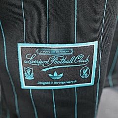 2025-26 Liverpool Casual Shirt - Player Edition