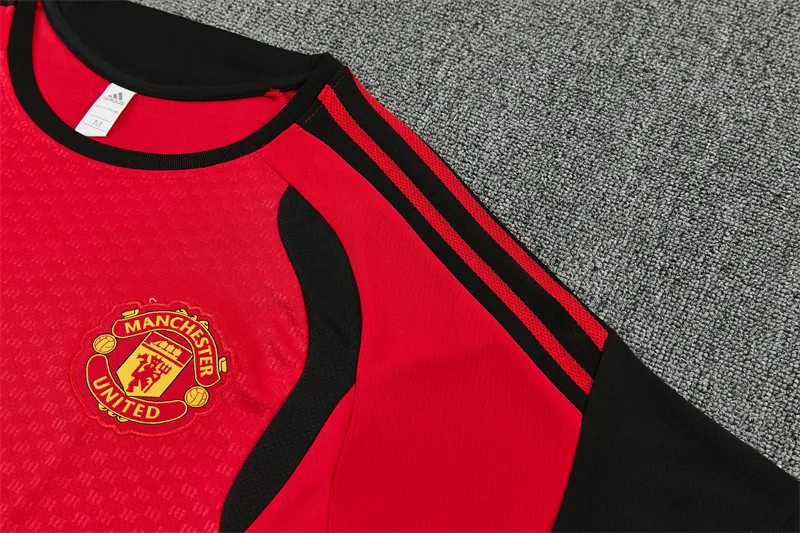 2026-27 Manchester United Red Short-Sleeve Training Jersey